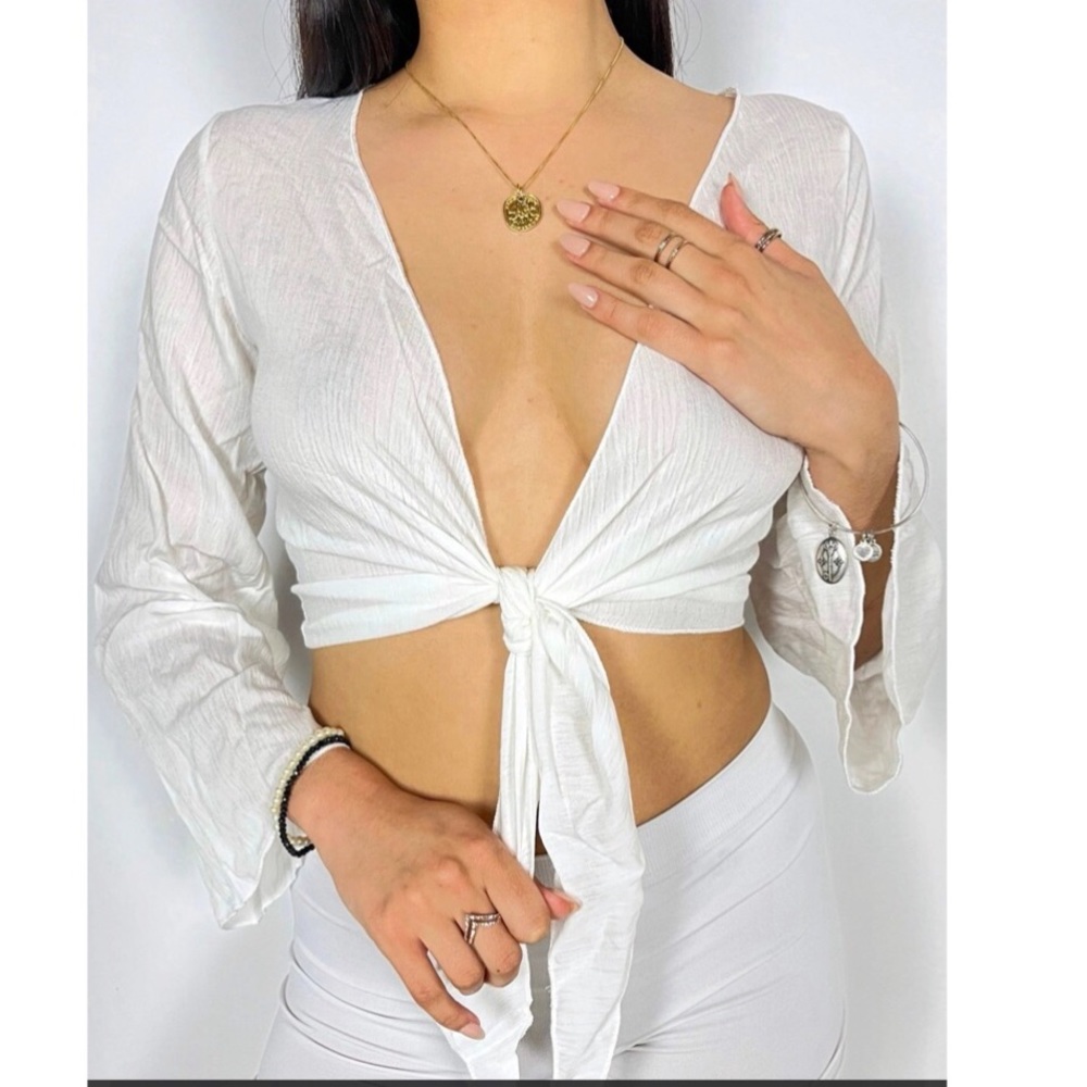 Bell Long Sleeve Top- White 🤍 - Picture 1 of 2